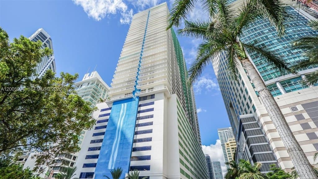 1200 Brickell Bay Dr Apt 1910