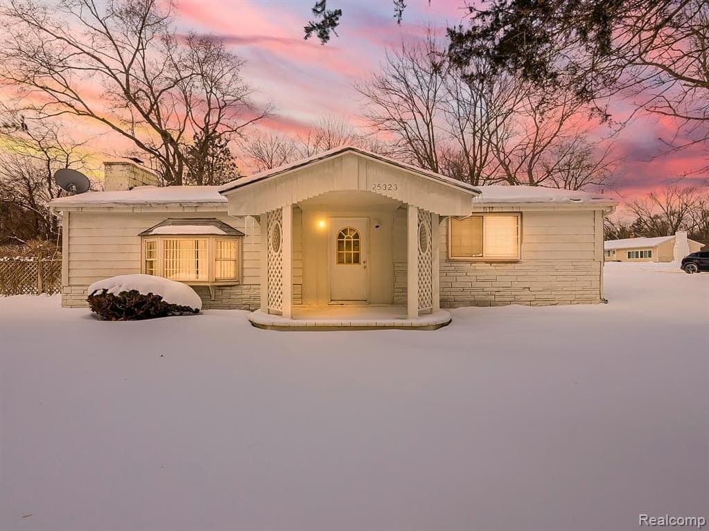 25323 Orchard Lake Rd
