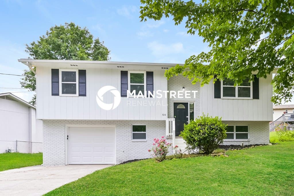 720 N Whispering Oak Cir
