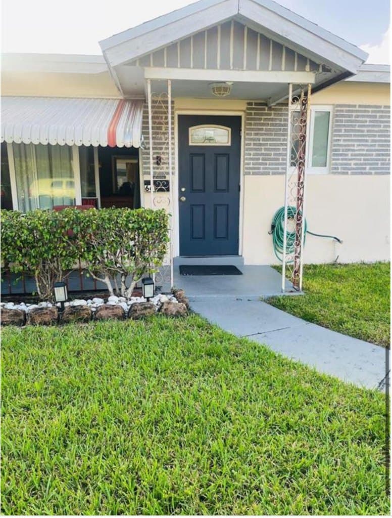 661 SW 29th Ter Rm 3