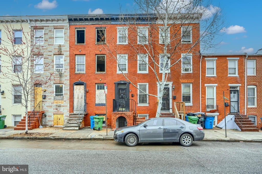 1138 W Lombard St