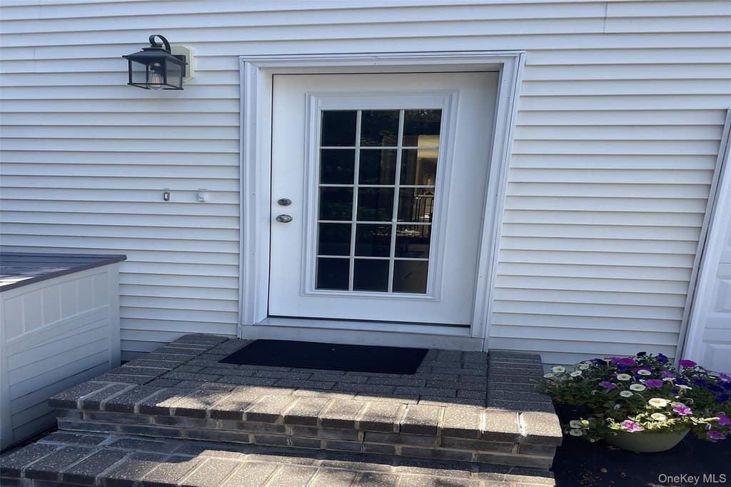 17 Cobbler Ln