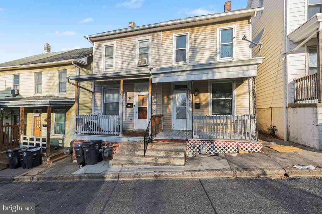 335 Poplar St
