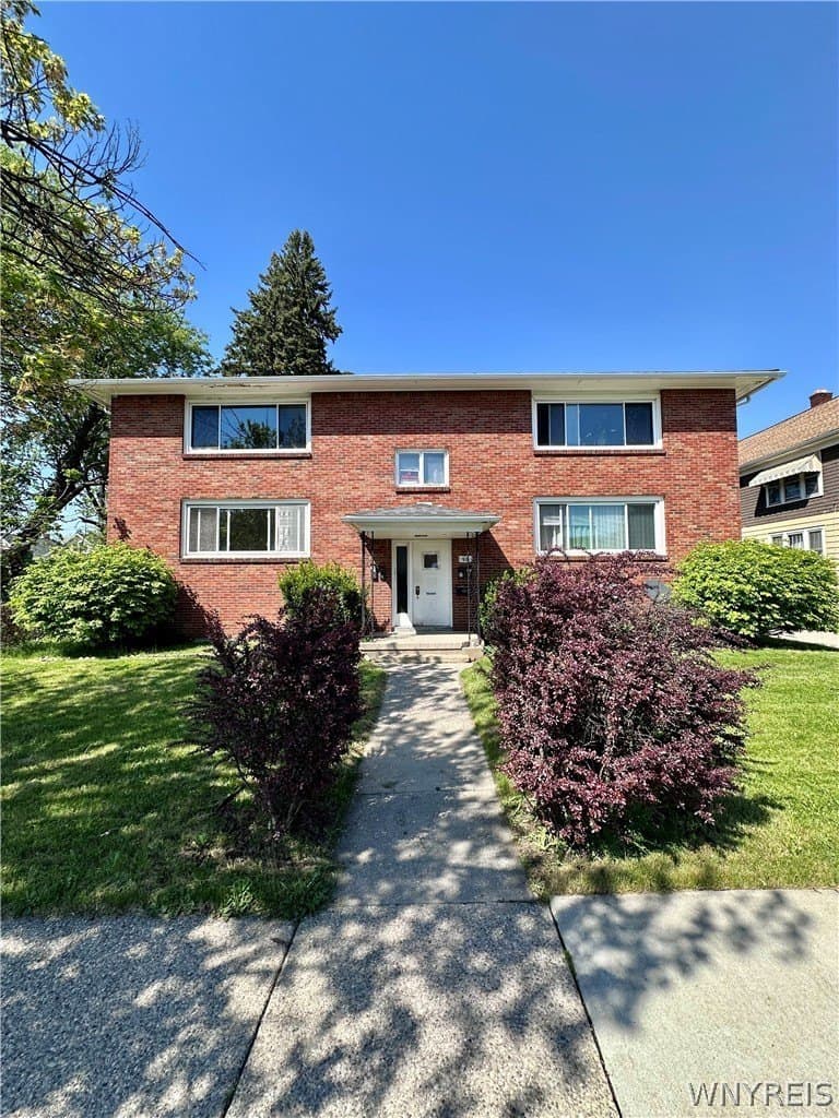 92 Lasalle Ave