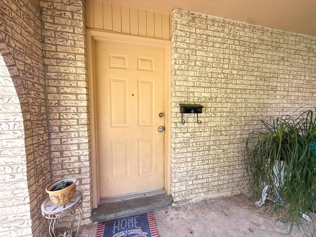 106 Florida St