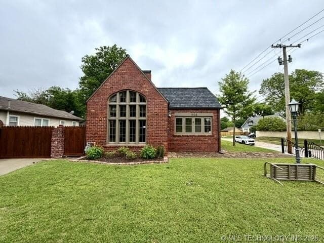 1904 S Yorktown Ave