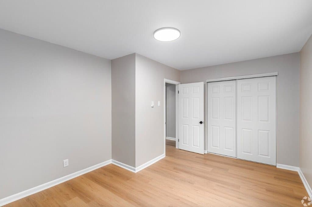 319 Columbia Ave Unit 1BR