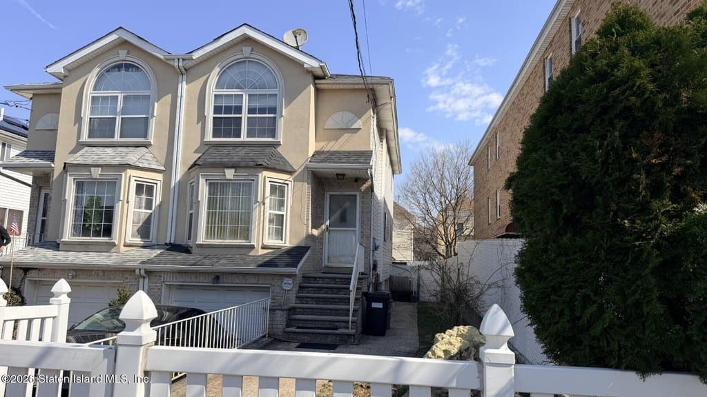 223 Buel Ave Unit B