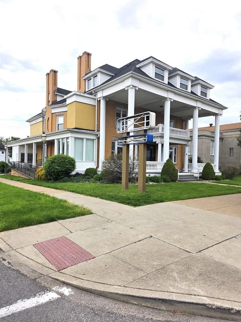650 Main St