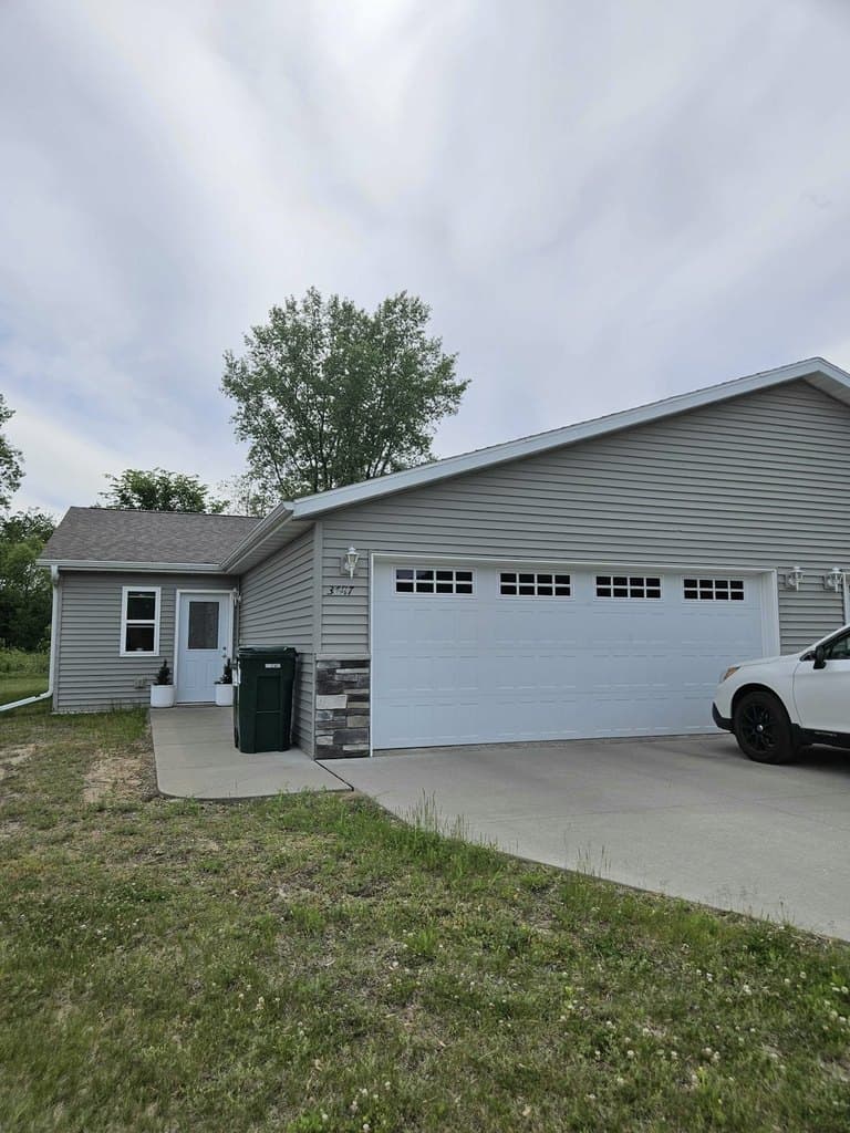 3687 Flynn Pl