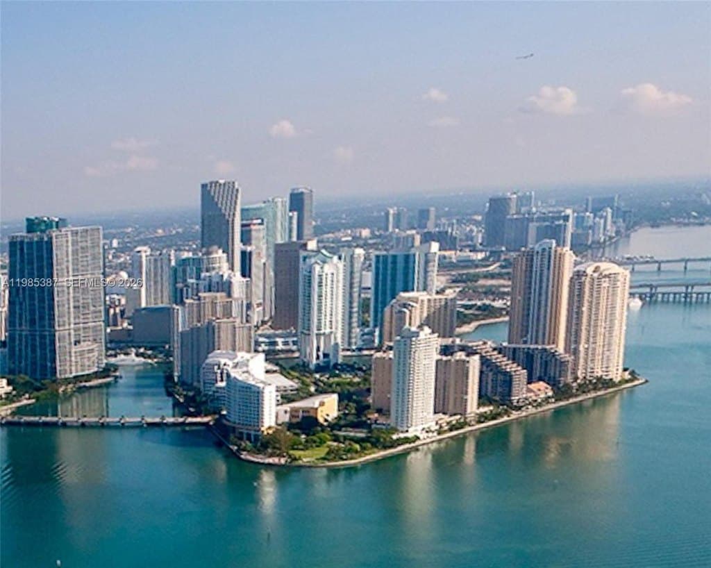 540 Brickell Key Dr Apt 416