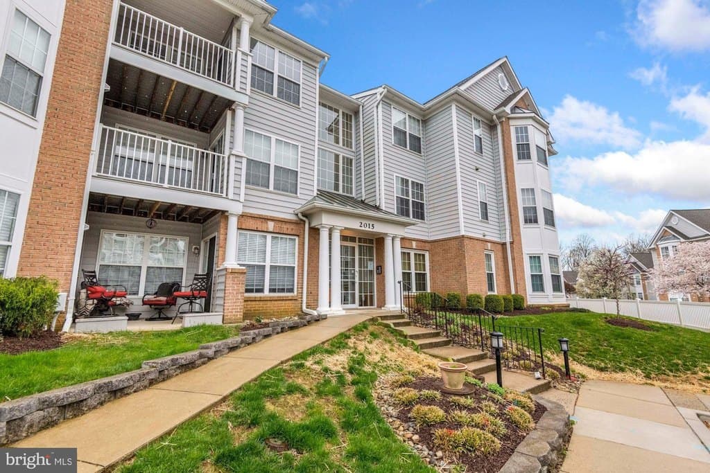 2015 Gov Thomas Bladen Way Unit 301