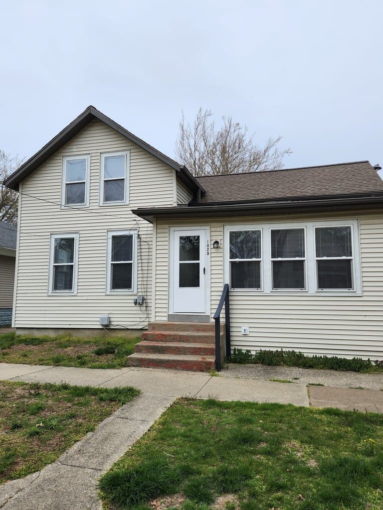 1025 Morrison Ave Unit Front