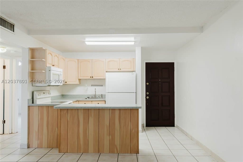 747 NW 13th Ave Apt 3