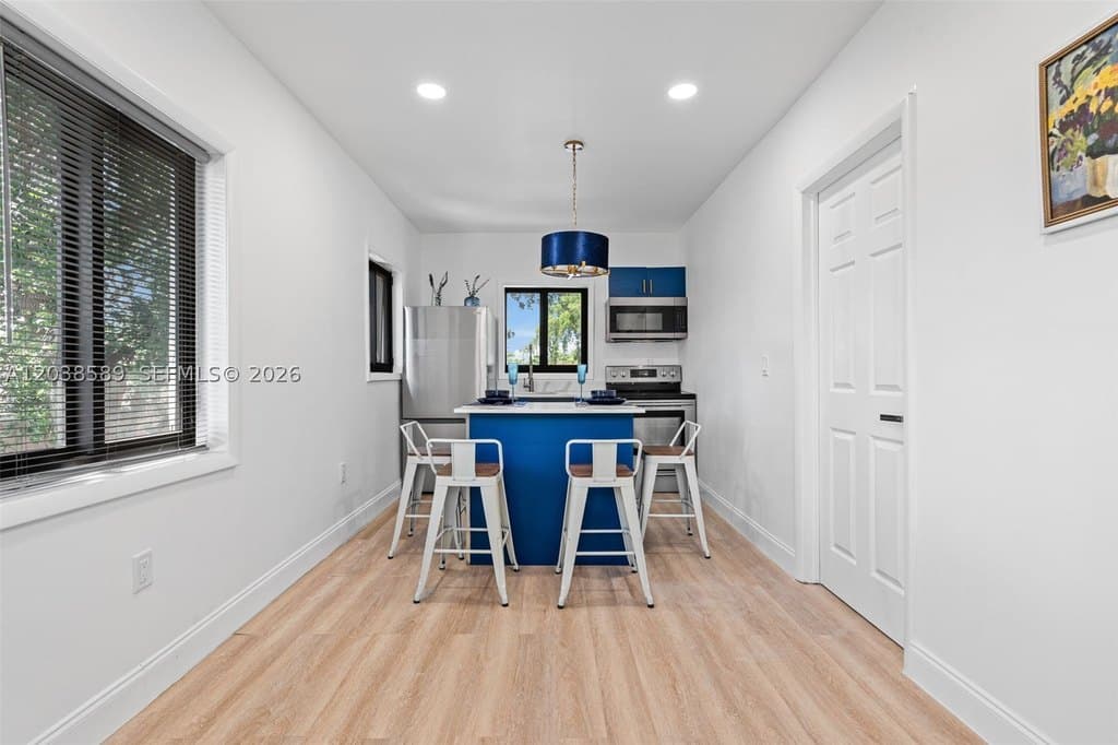 1824 NW 47th St Unit A