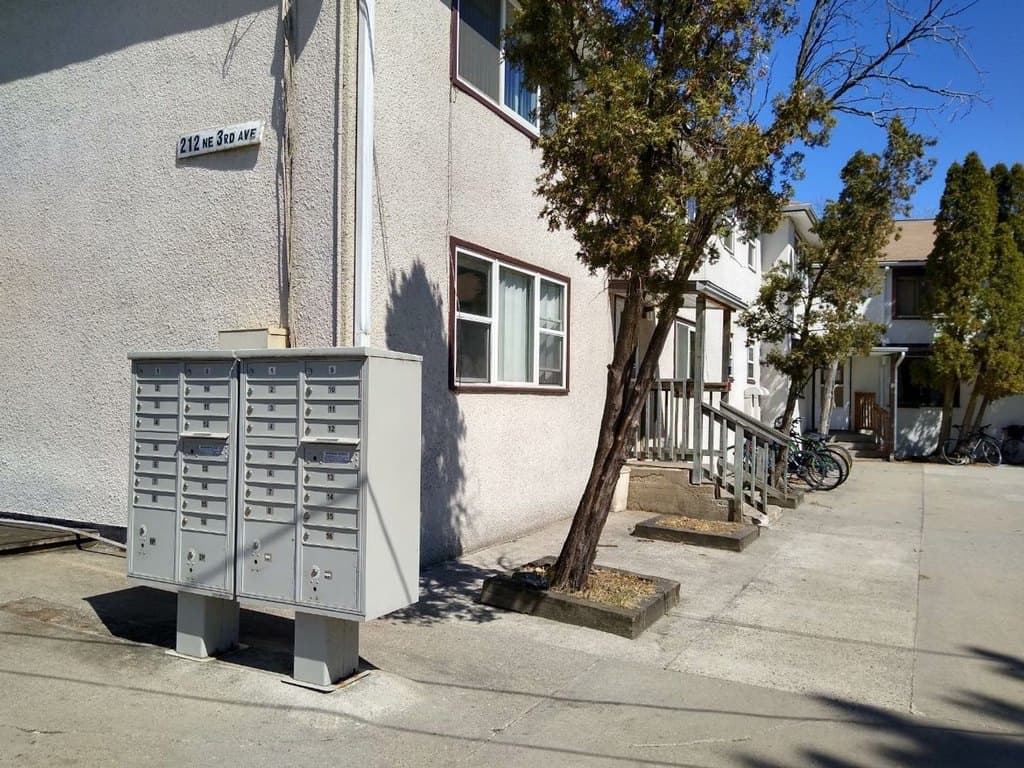 212 NE 3rd Ave Apt 25