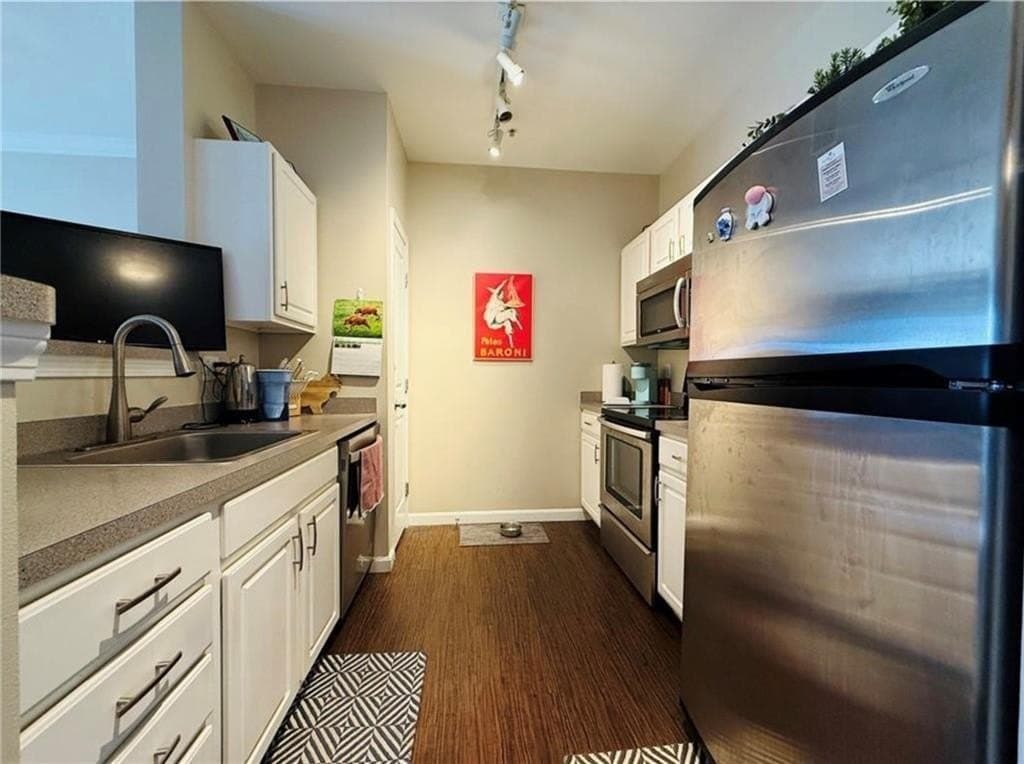 1000 Providence Pl Apt 305