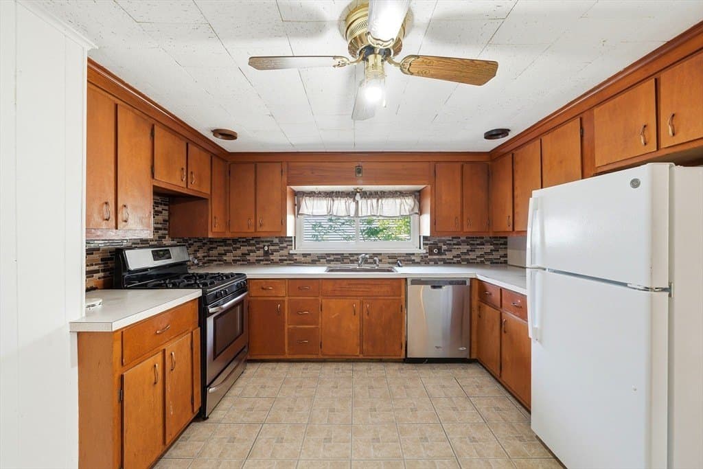 23 Edmund St Unit 2