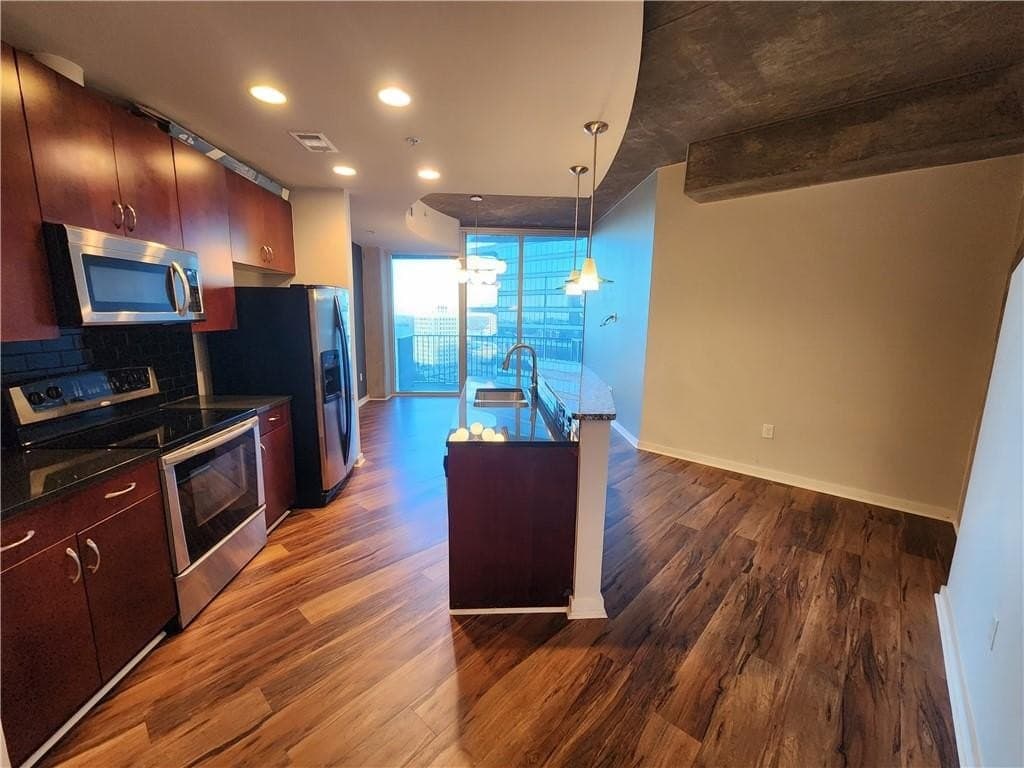 400 W Peachtree St NW Unit 1614
