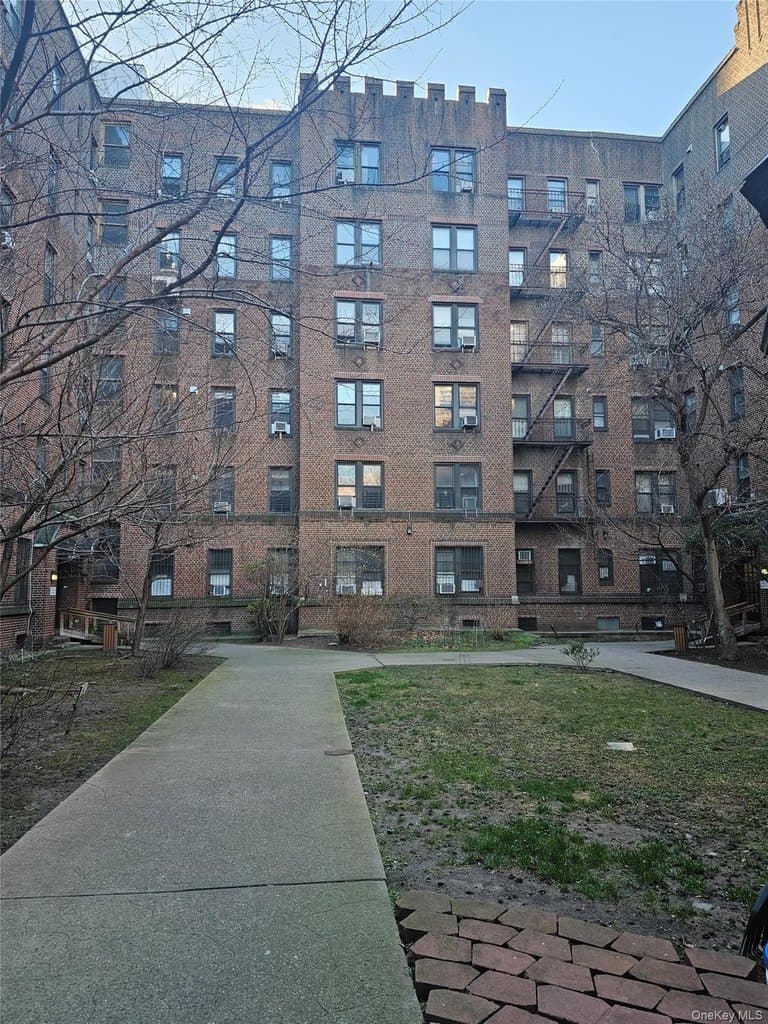 4220 Kissena Blvd Apt D2