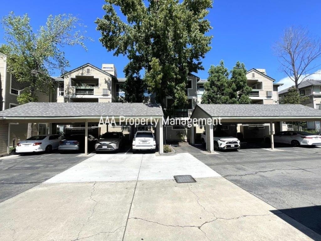 2530 Oak Rd Apt 204