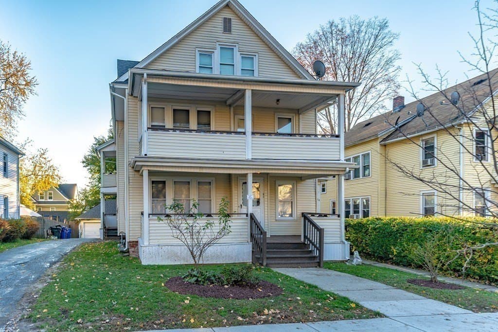 42-44 Narragansett St Unit 1