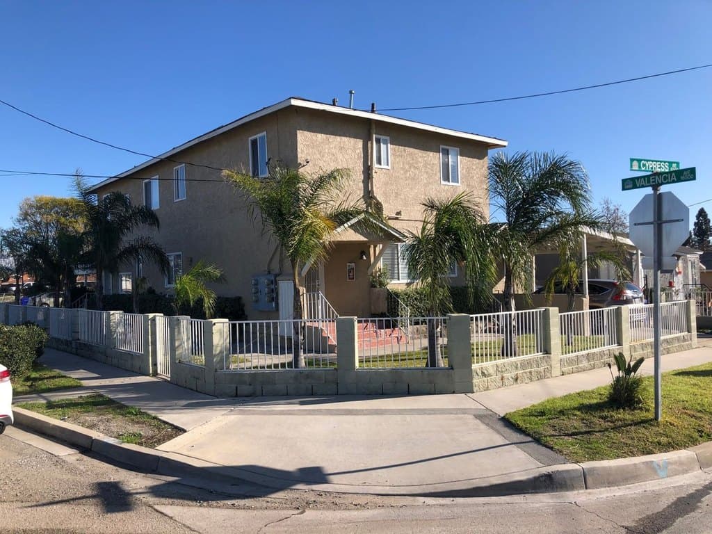 8605 Cypress Ave Apt 4