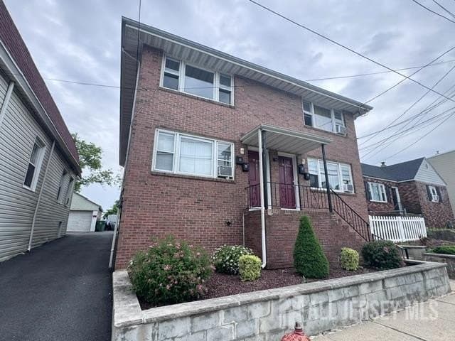 760 Mary St Unit B