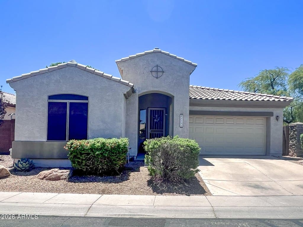 2151 S Compton