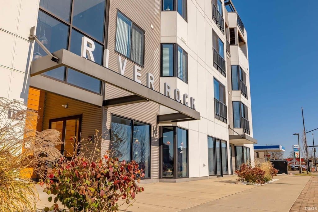 116 W Mishawaka Ave Unit 210