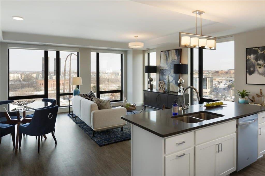 212 10th Ave S Apt 214