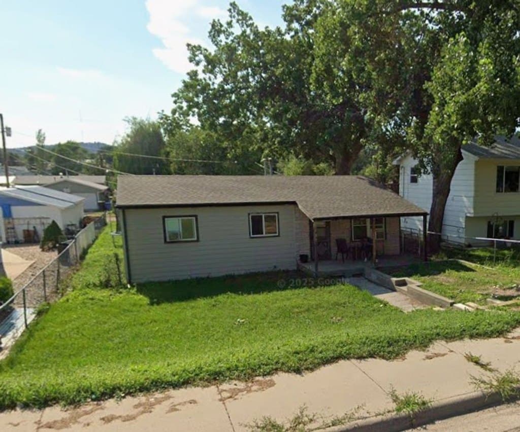 927 Blaine Ave