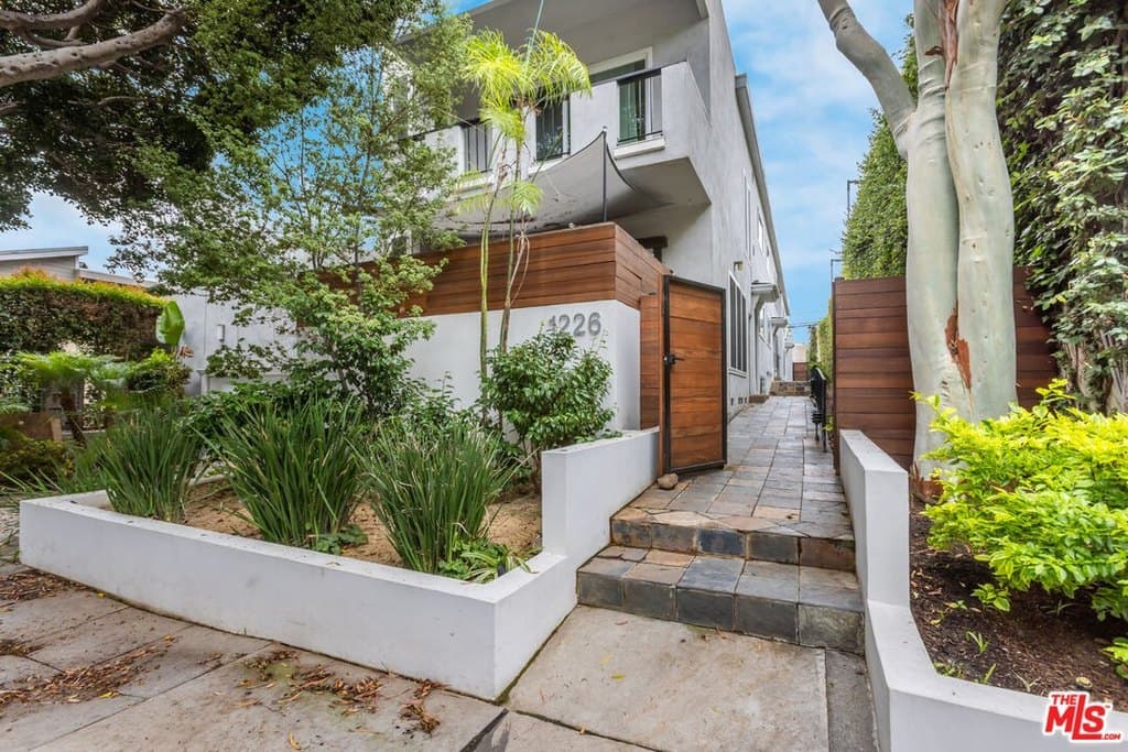 1226 Franklin St Apt 4