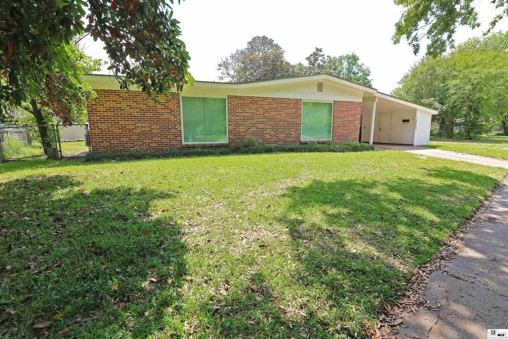 2700 Fort Miro Ave