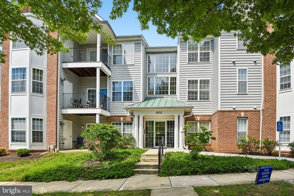 1972 Scotts Crossing Way Apt 202