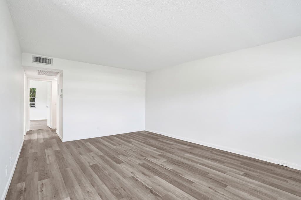 57 Dorset Dr Unit B
