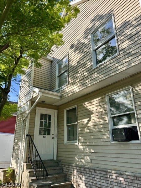 8 Station Rd Unit B