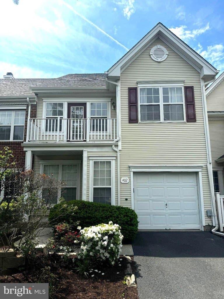 402 Bollen Ct