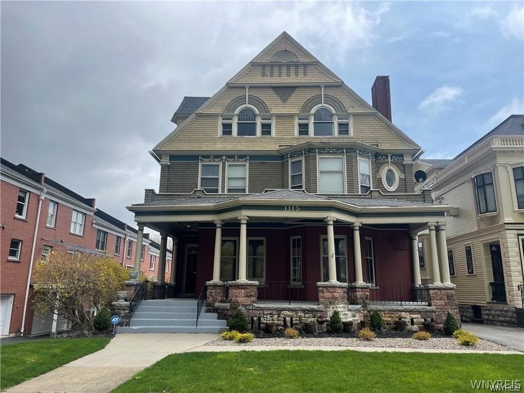 1115 Delaware Ave Unit First