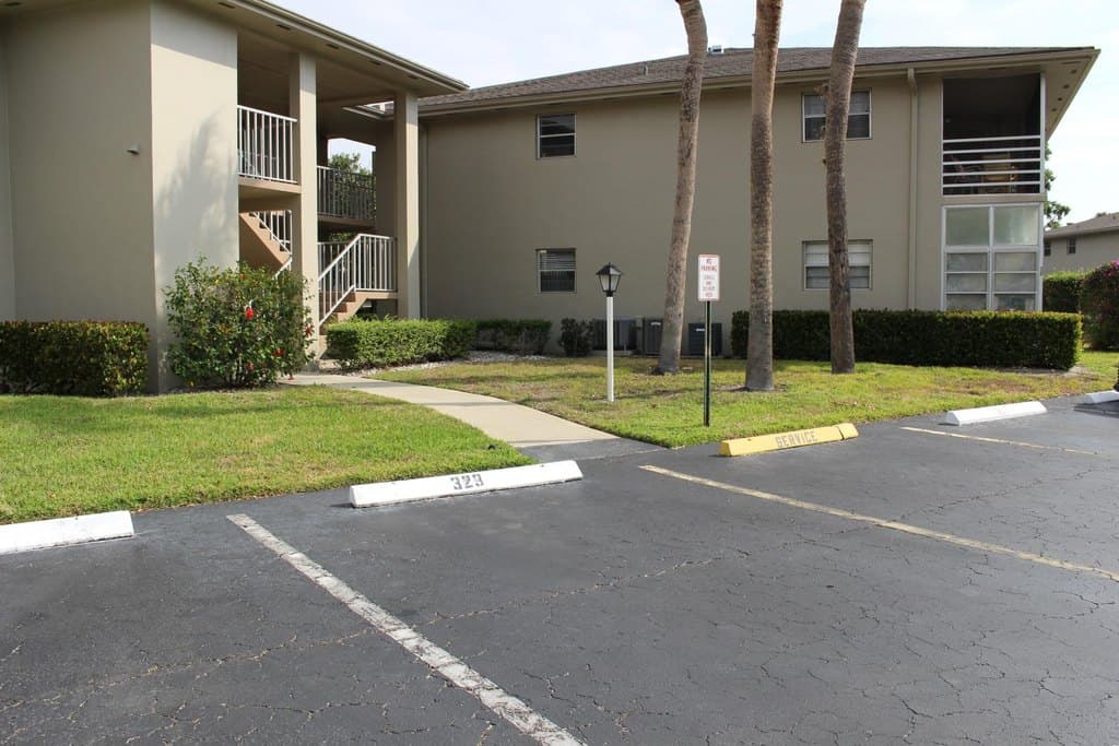 30 Lake Vista Trl Apt 205