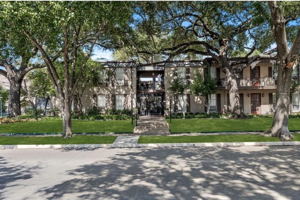 4209 Avondale Ave Apt 208
