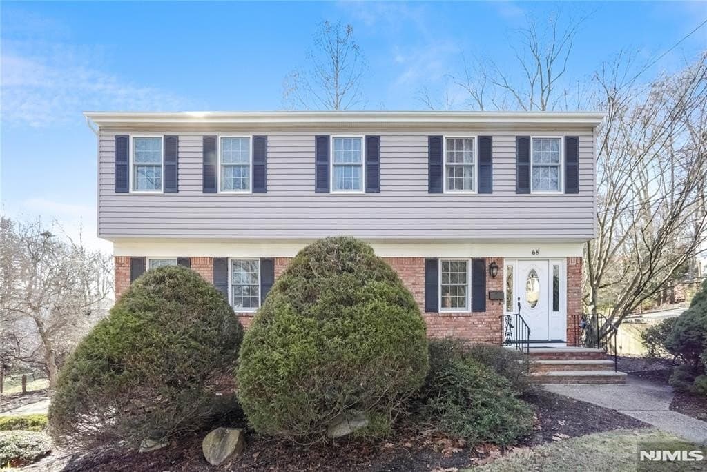 68 Colgate Ave