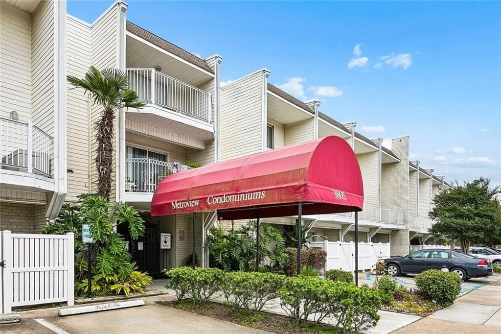3805 Houma Blvd Unit C215
