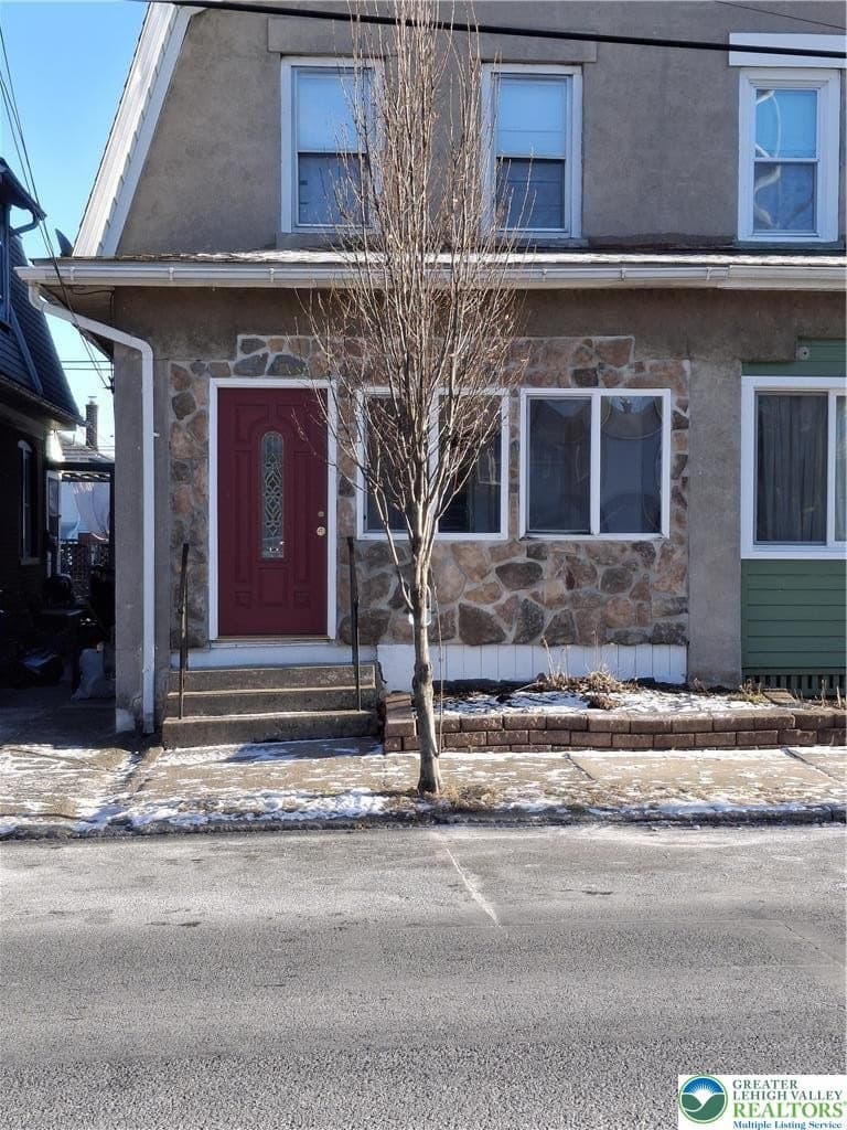 2422 Freemansburg Ave