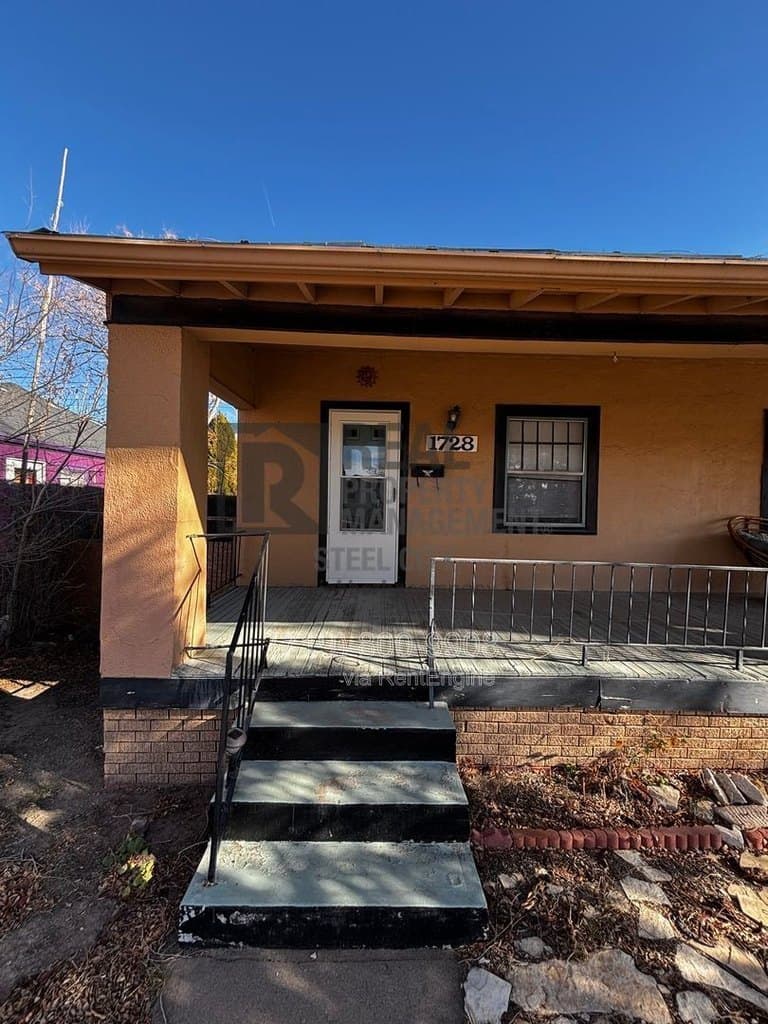 1728 Carteret Ave