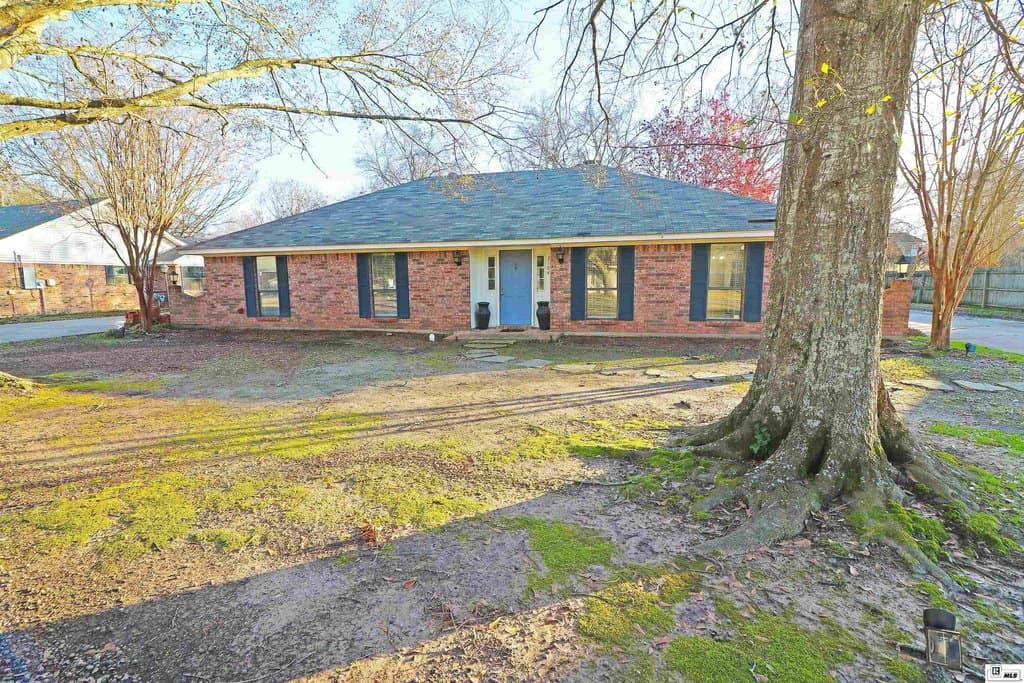3104 W Deborah Dr