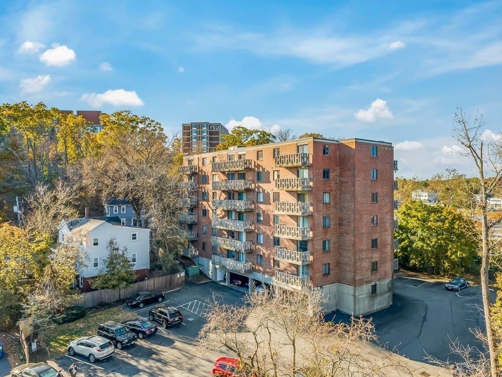 10 Main St Apt 602