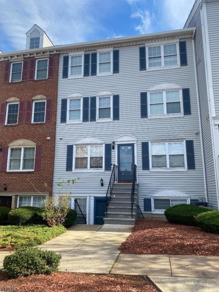 7 Rutgers Dr Unit 7