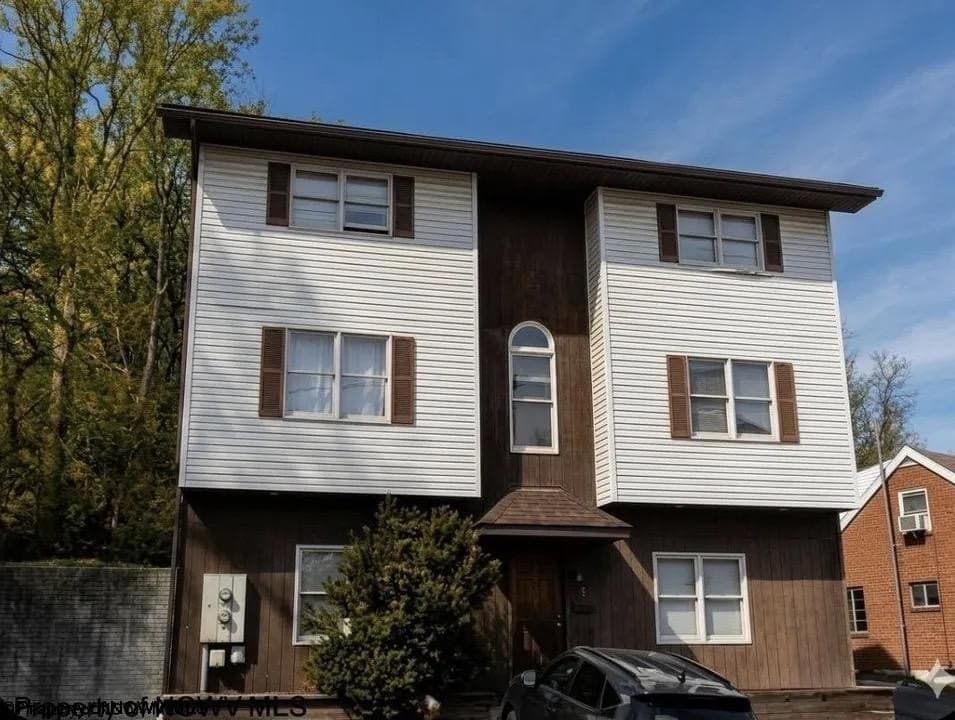 32 Highland Ave