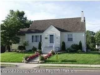 6 Clarence Ave